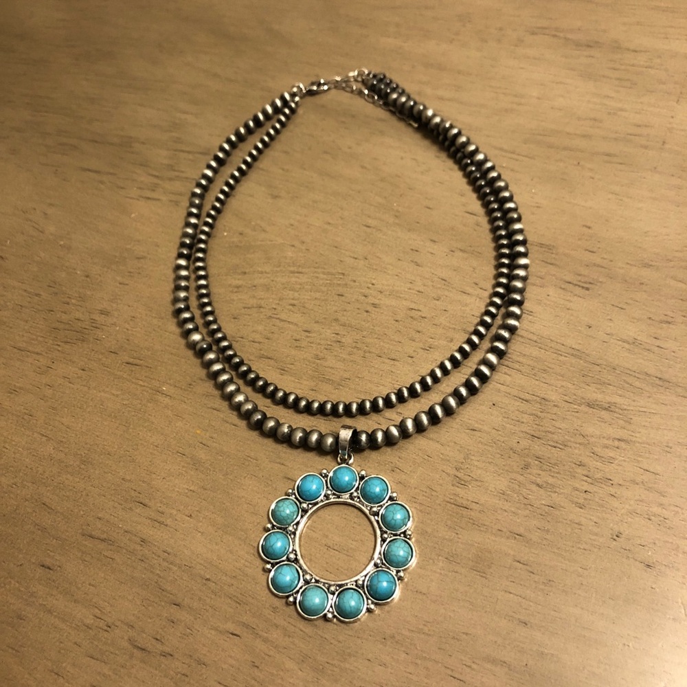 Silver Tone and Faux Turquoise Fashion Jewelry Pendant Necklace